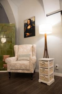 Ultra central medieval apartment