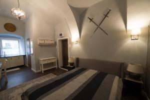 Ultra central medieval apartment