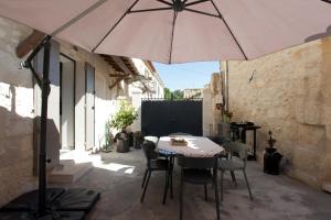 Maisons de vacances Maison de village provencal avec piscine : photos des chambres