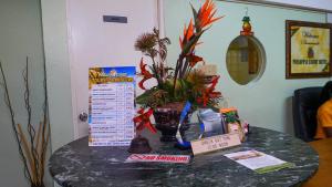 Pineapple Court Hotel