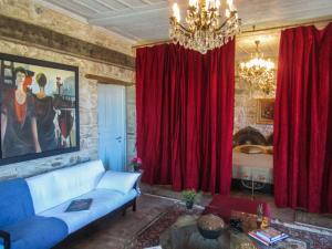 Antique Red Luxury Suite 75 sqm Achaia Greece