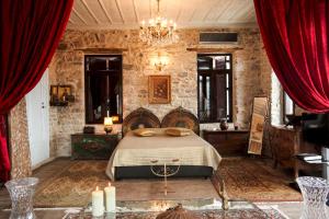 Antique Red Luxury Suite 75 sqm Achaia Greece