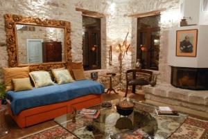 Antique Red Luxury Suite 75 sqm Achaia Greece
