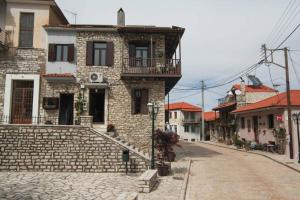 Antique Red Luxury Suite 75 sqm Achaia Greece