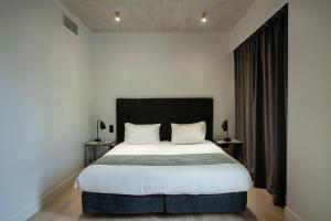 Family Room with Bath room in Art Suites Korai