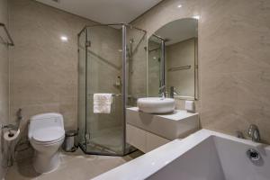 2 bedrooms apartment at Landmark Vinhomes Central Park