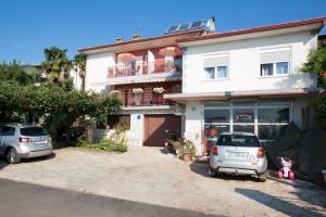 Holiday House Marica