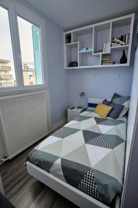 Appartements Logement entier - confort- calme, business, long sejour -wifi- stationnement gratuit : photos des chambres