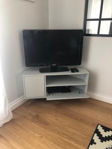 Appartements Appart 2 pieces avec parking QUARTIER DU LAC : photos des chambres