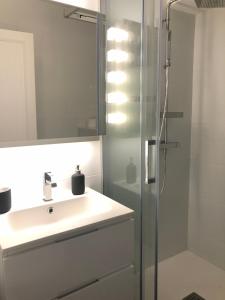 Appartements Appart 2 pieces avec parking QUARTIER DU LAC : photos des chambres