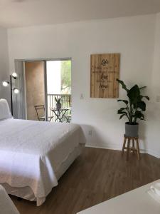 Sweet Spot Studio in PGA Village 2 beds B