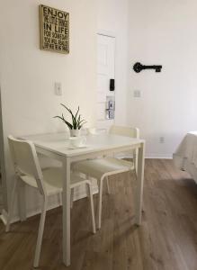 Sweet Spot Studio in PGA Village 2 beds B