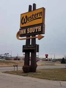Western Inn South - Broken Bow