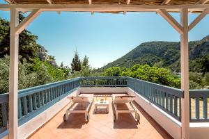 Limnonari Split Level Studio Skopelos Greece