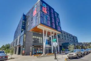 Q21 Condos - Хилсборо