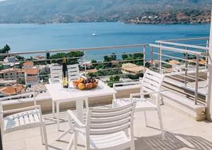 Kalavria Luxury Suites - magnificent sea view of Poros - 波罗斯