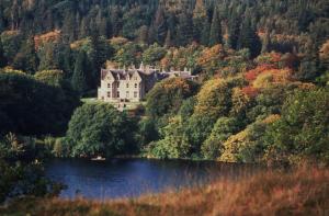 Glengarry Castle Hotel