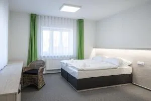Garni hotel Roušarka - Stará Dlouhá Ves