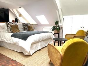 B&B / Chambres d'hotes VILLA DU CEDRE Honfleur : photos des chambres