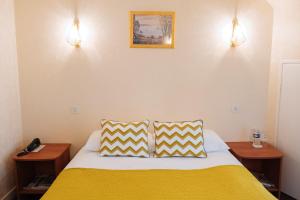 Hotels La Chaumiere Roz-Aven : photos des chambres