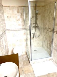 B&B / Chambres d'hotes VILLA DU CEDRE Honfleur : photos des chambres