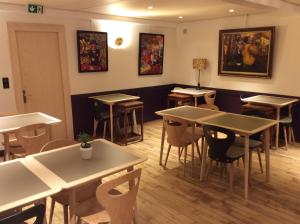 Hotels La Chaumiere Roz-Aven : photos des chambres