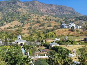 The Castell Condo by Nutthiwan room 912 and 921