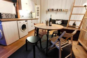 Коттедж BackYard Cottage Прага Чехія