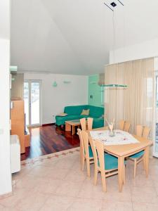 Apartments Ivo