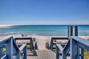 Gulf Coast Getaway with Balcony and Resort Amenities!
