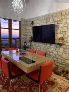 Arachova Villa-Smart House-Amazing View-name N Parnassos Greece