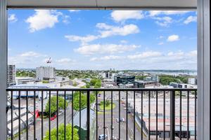 Cityscape Charm Apt w Parking, Views, Pool & Gym