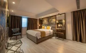 Almond Business Hotel