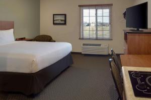 Queen Room - Non-Smoking room in WoodSpring Suites Frederick I-70