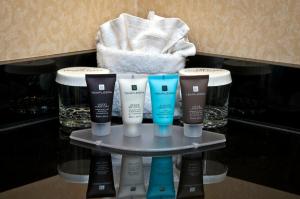 Standard King Room with Sofa Bed room in Crowne Plaza Hotel Portland-Downtown Convention Center an IHG Hotel