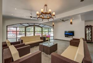 Villa Calangute Phase 17 -16 or 17BHK -Great For Large Groups