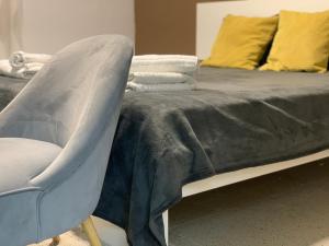 GREEN APARTMENT BY ALEX RAFAEL