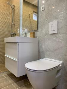 BLACK APARTMENT by ALEX RAFAEL