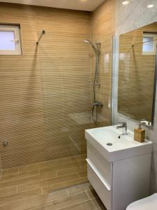 BLACK APARTMENT by ALEX RAFAEL 