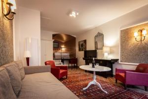 Hotels Relais Hotelier Douce France : photos des chambres