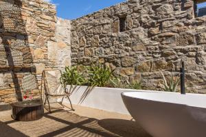Ostraco Suites