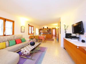 Holiday Home Casa Gran Sorolla by Interhome