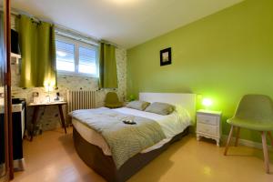 Hotels Logis Chez Germaine : photos des chambres