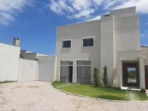 Apartamento em Tijucas próximo a praias - تيجوكاس