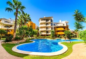 Punta Prima Apartment Sleeps 2 Pool WiFi