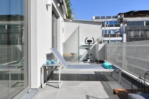 ATHENS PHOS Brand New Loft in Historical Athens Historical Center