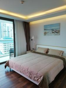 The Peak Towers sea view apartments