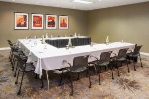 Crowne Plaza Suites MSP Airport - Mall of America by IHG