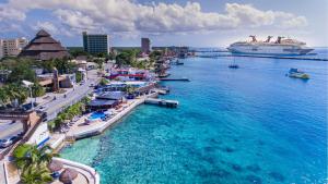 Casa del Mar Cozumel Hotel & Dive Resort with free access to an exclusive beach club