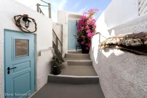 Santorinian Lava House Santorini Greece